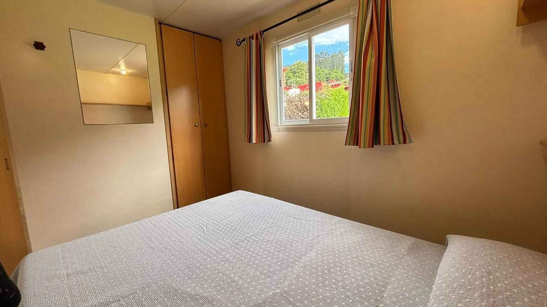 Bungalow Con Jardin 0*, Entrambasaguas (Entrambasaguas)